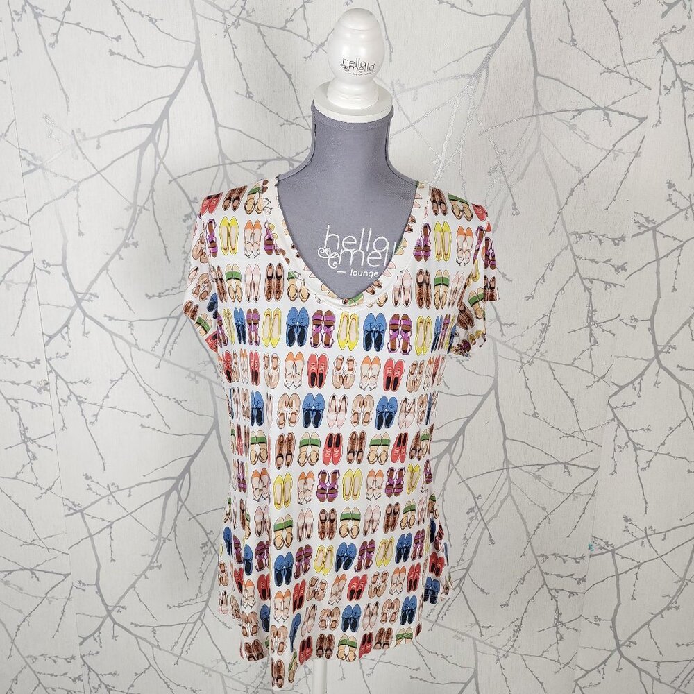Cupio Colorful Shoes Print Stretch Jersey V-Neck Tee